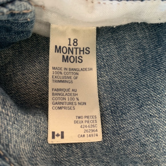 5/$15 Classic Osh Kosh Overalls size 18 months. In gently used, which is soft 🥰 - Picture 3 of 6